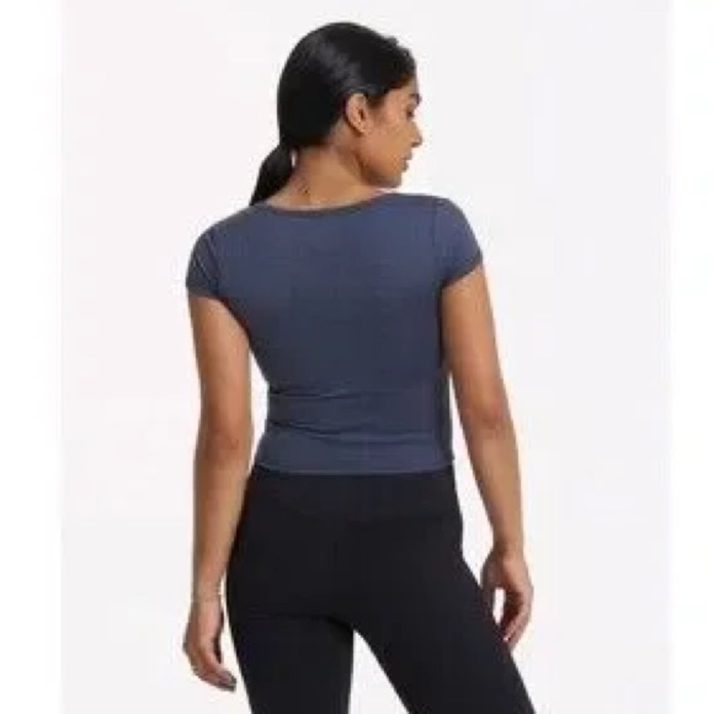 Vuori Short Sleeve Halo Crop Top Small Azure Heather Blue VW1062 - Picture 2 of 6
